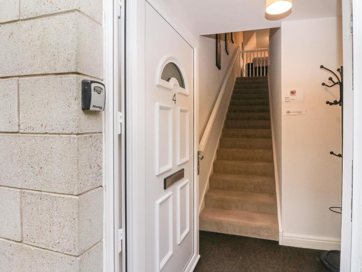 4 River Court Invergarry Exterior foto